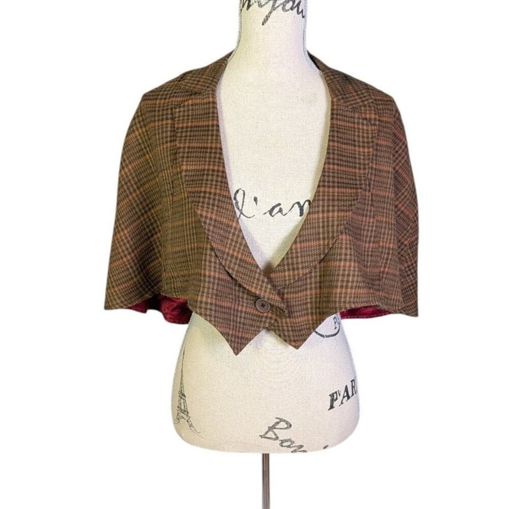 Hot Topic Doctor Who Eleventh Doctor Plaid Capelet BBC